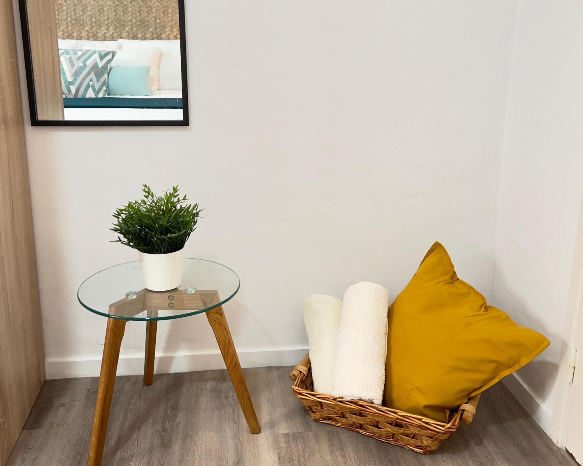 Alcalá Alcamar Habitacion Privada Con Las Areas De Sala, Cocina Y Bano Que Se Comparten Cerca Al Mar! מראה חיצוני תמונה