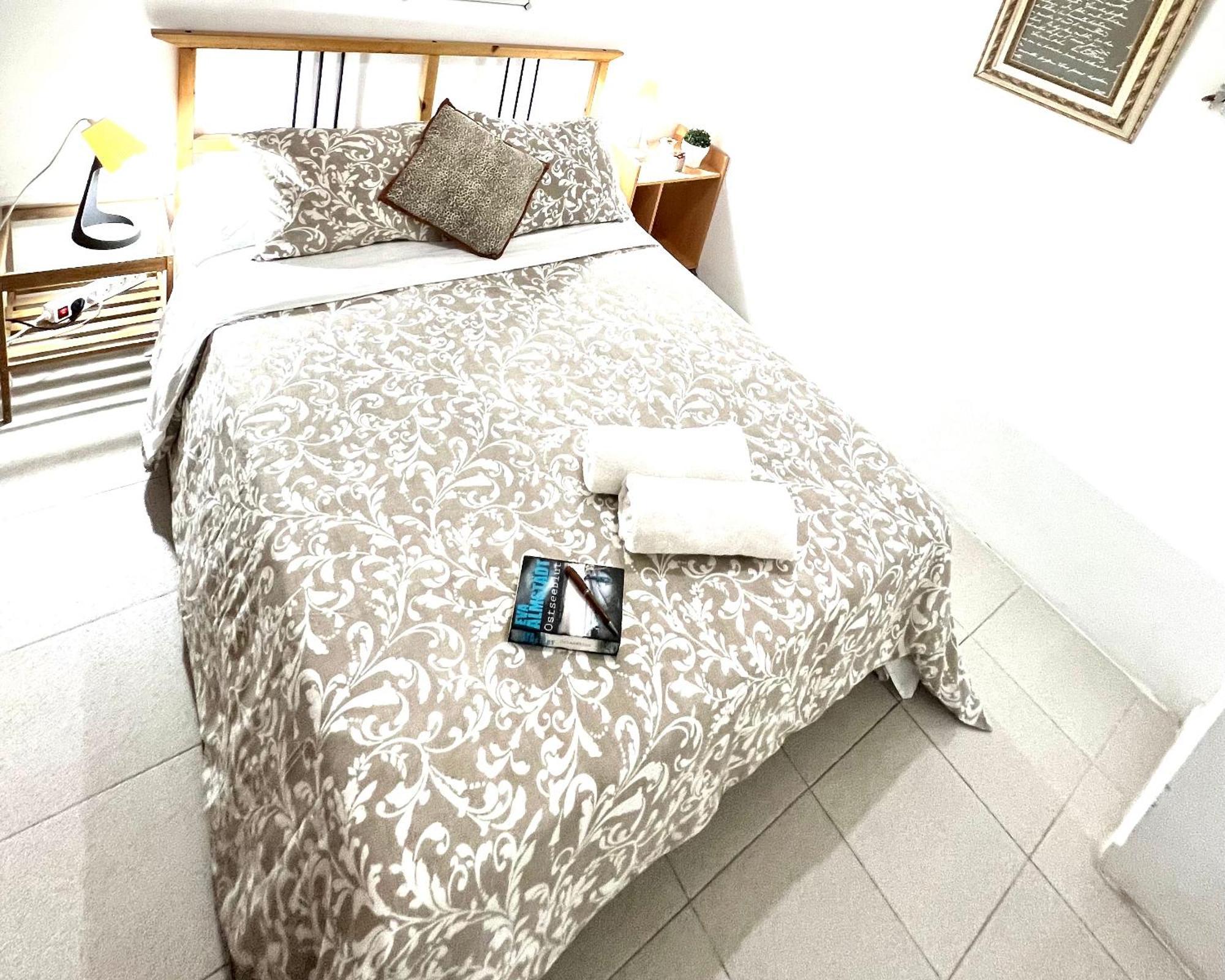 Alcalá Alcamar Habitacion Privada Con Las Areas De Sala, Cocina Y Bano Que Se Comparten Cerca Al Mar! מראה חיצוני תמונה