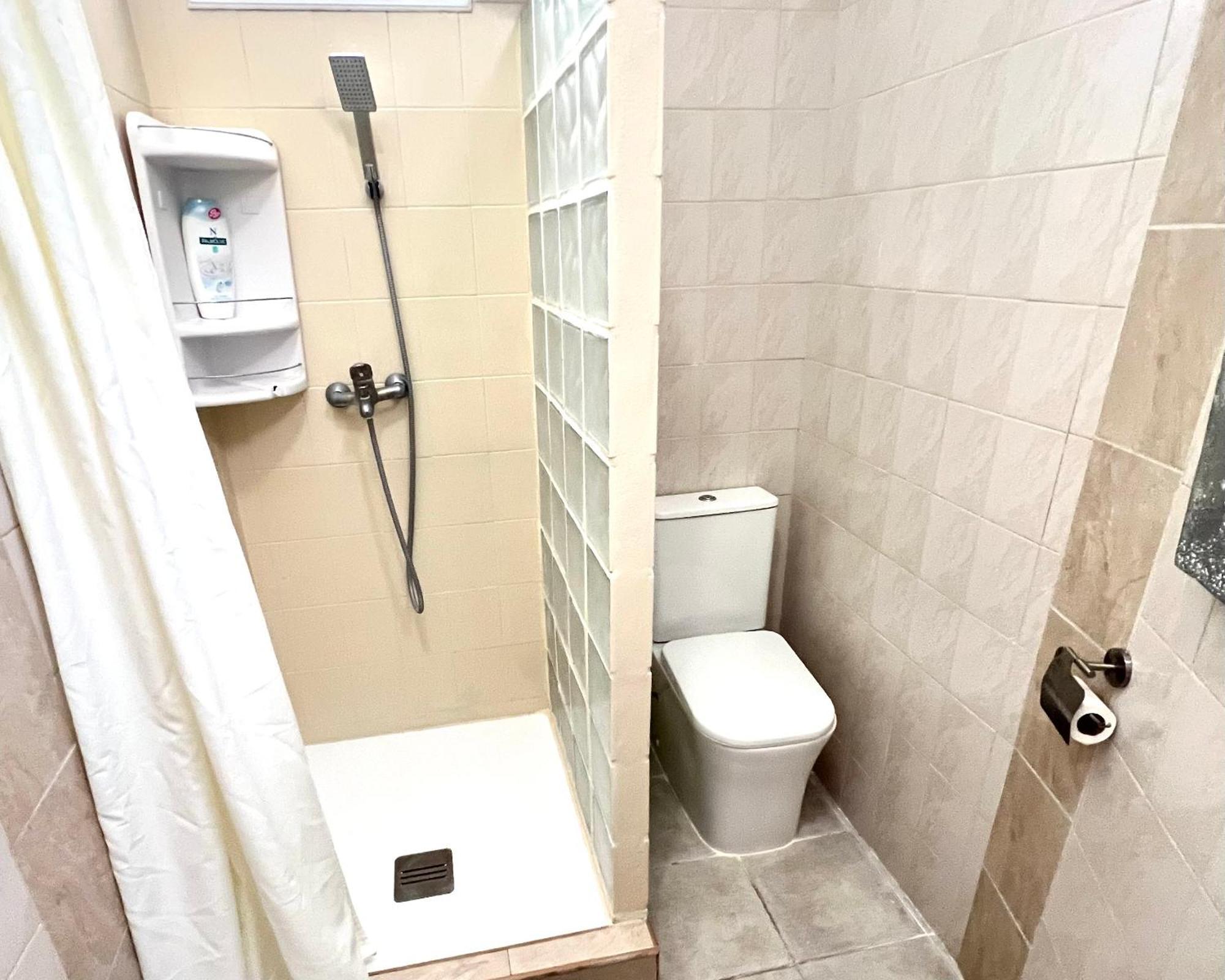 Alcalá Alcamar Habitacion Privada Con Las Areas De Sala, Cocina Y Bano Que Se Comparten Cerca Al Mar! מראה חיצוני תמונה
