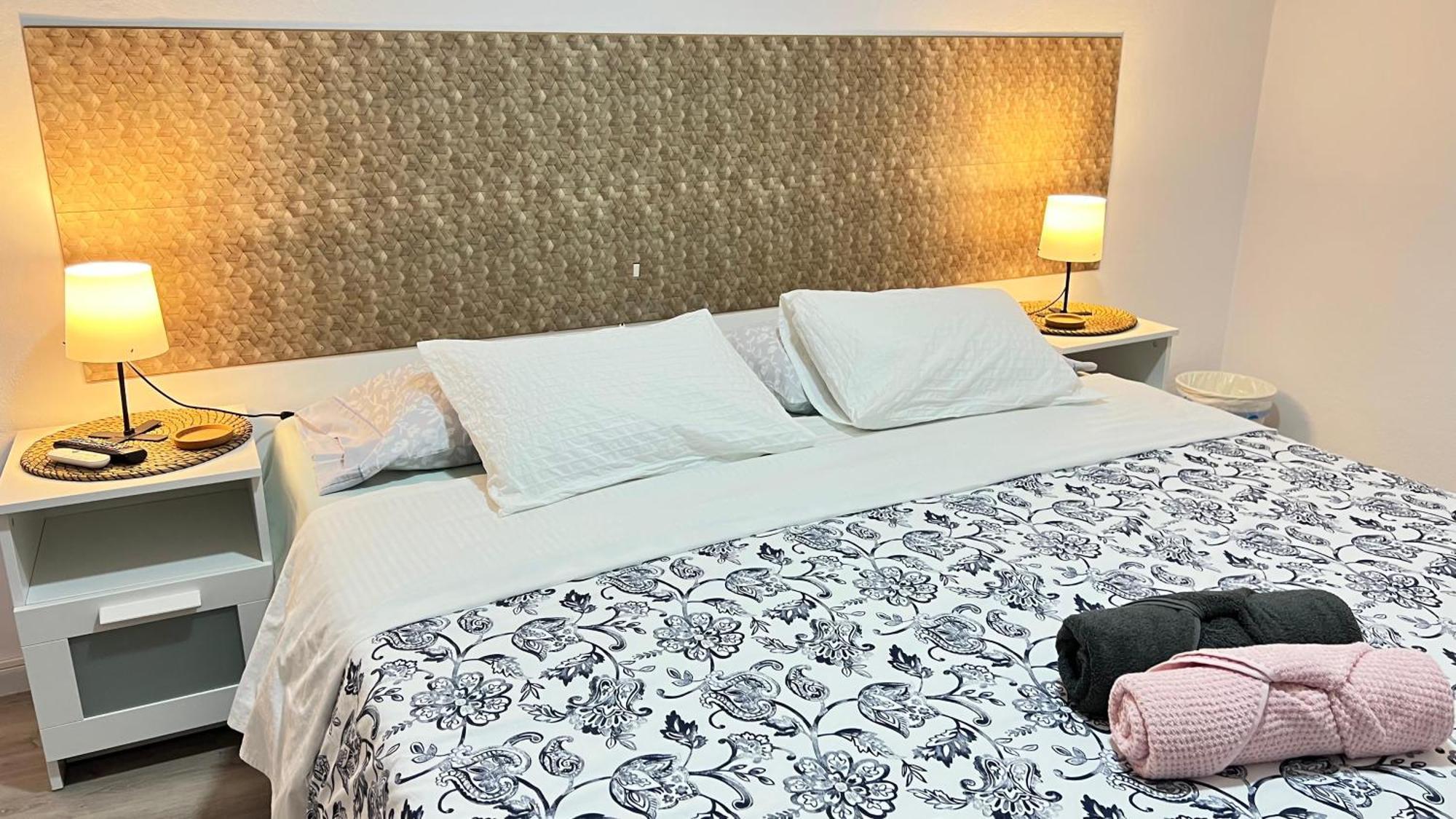Alcalá Alcamar Habitacion Privada Con Las Areas De Sala, Cocina Y Bano Que Se Comparten Cerca Al Mar! מראה חיצוני תמונה